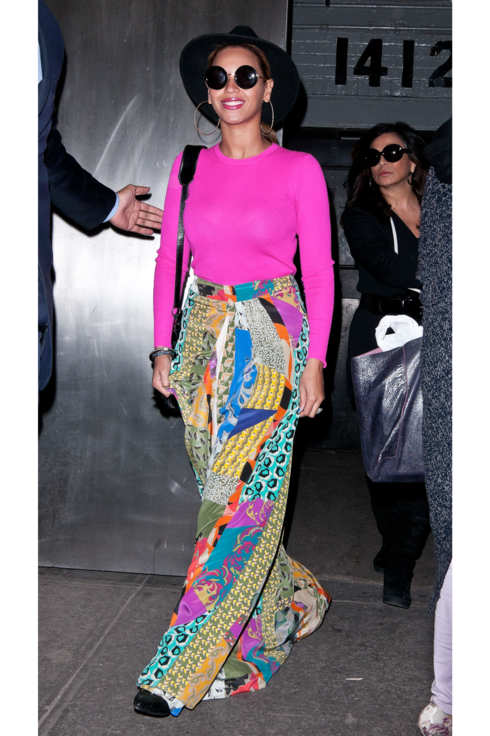 Beyonce departs a Midtown office building, NYC.